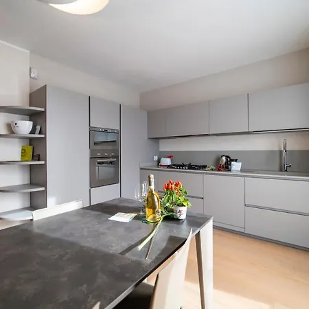 La N ° 1 - Spacious & Modern Holiday home